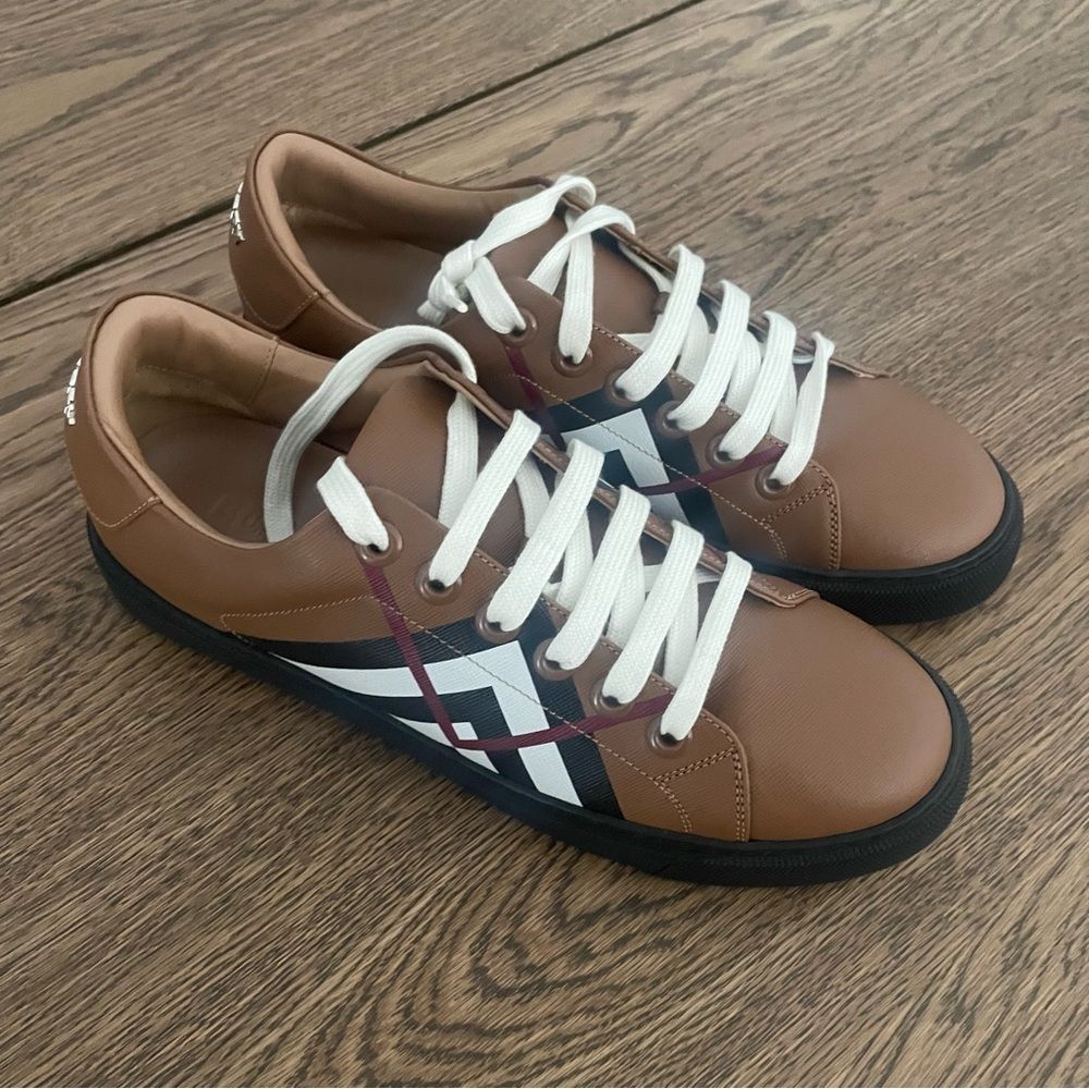 NEW BURBERRY sneakers 🌟size 39/9US - Picture 7 of 13